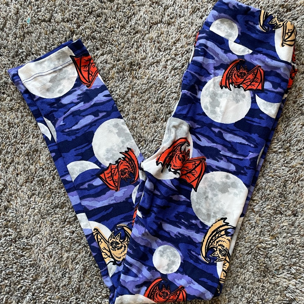 Kids L/XL Halloween leggings!
